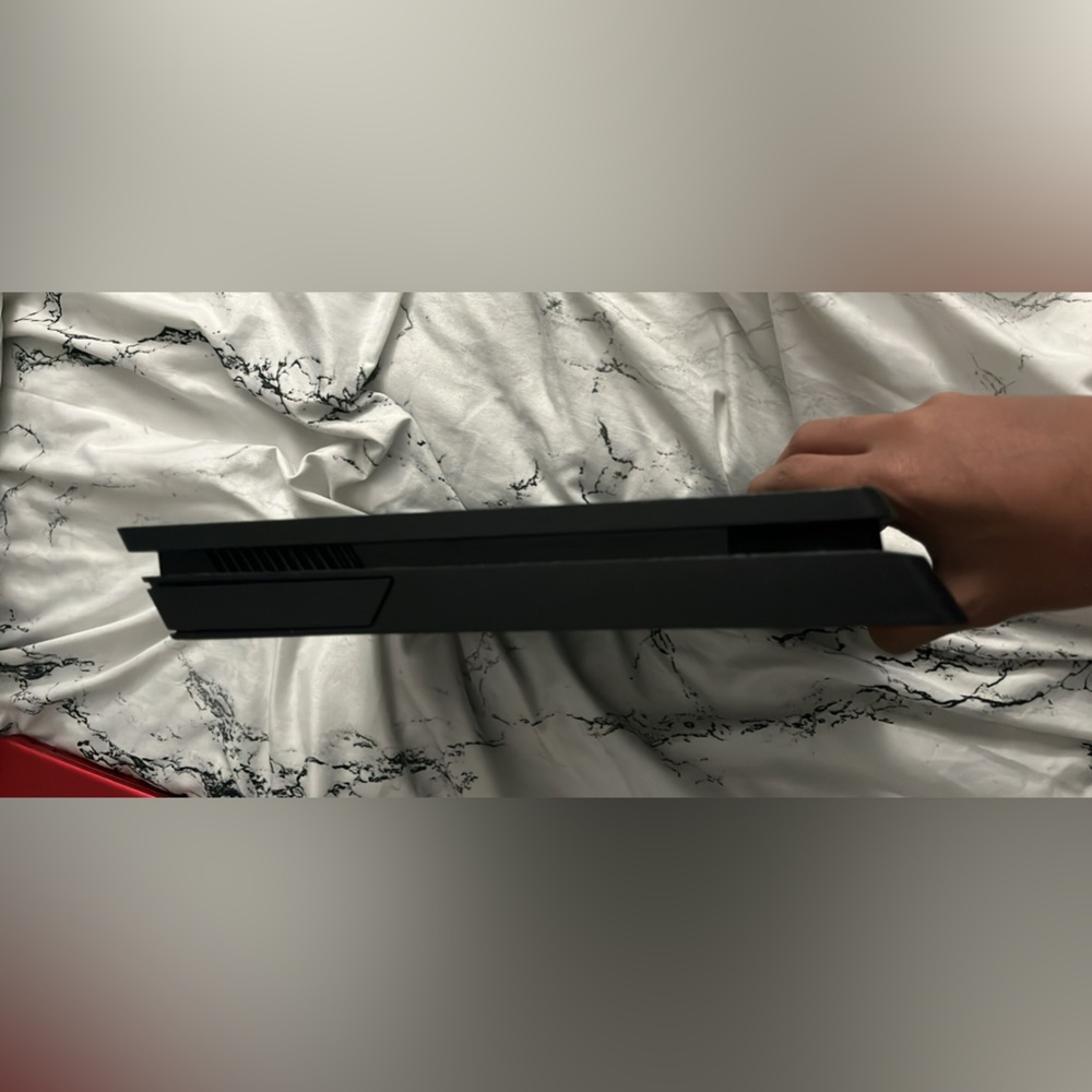 Ps4 Slim - Picture 3 of 5